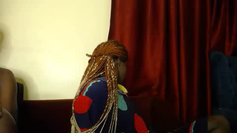 Lina online show from September 28, 2025, 6:35 pm