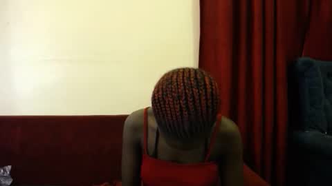 Lina online show from October 12, 2025, 3:22 pm