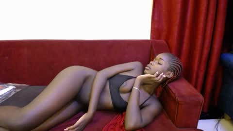 Lina online show from October 13, 2025, 3:28 am