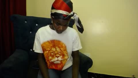 Lina online show from November 1, 2025, 3:25 pm