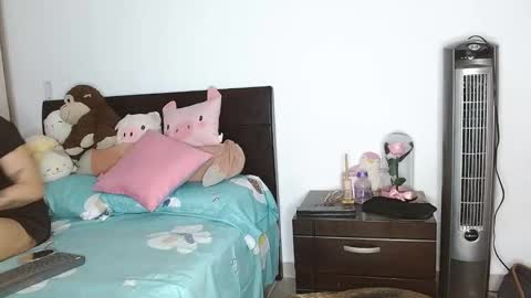 Snapshot of doll_and_sex chatting on February 7, 2025, 3:01 am Auro and Santiago online show from February 7, 2025, 3:01 am