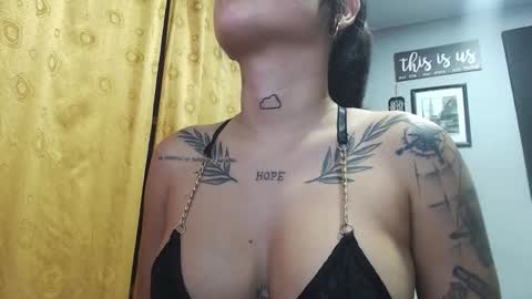 doll_and_thebrown online show from October 25, 2025, 1:46 am