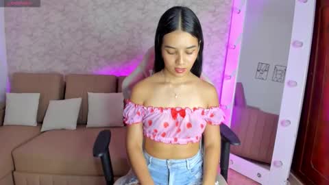 doll_kata online show from October 8, 2025, 12:03 pm