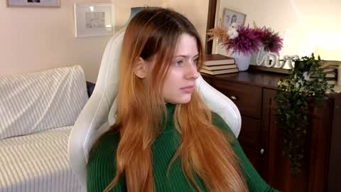 Snapshot of doll_lesli chatting on December 10, 2024, 2:17 pm Your doll Lesli online show from December 10, 2024, 2:17 pm