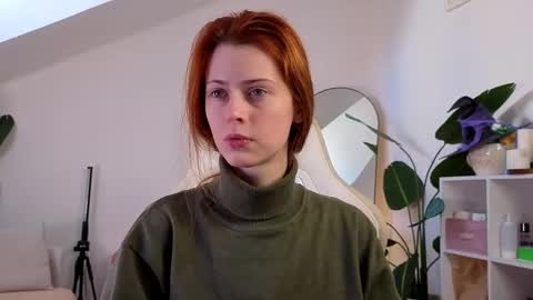 Snapshot of doll_lesli chatting on October 18, 2025, 9:10 am Your doll Lesli online show from October 18, 2025, 9:10 am