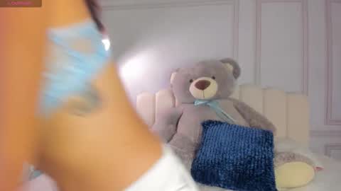 Snapshot of doll_meyleer22 chatting on October 20, 2025, 11:32 am doll_meyleer22 online show from October 20, 2025, 11:32 am