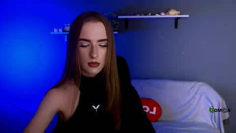 doll_vey online show from November 9, 2025, 8:07 pm