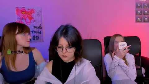 doll_vey online show from December 21, 2025, 8:38 pm