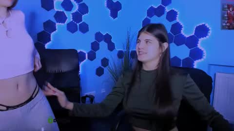 doll_vey online show from February 23, 2026, 8:28 pm