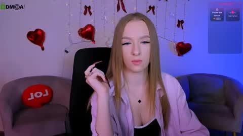 doll_vey online show from April 12, 2026, 9:03 am