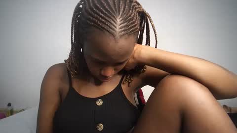 dollberry online show from February 2, 2025, 1:45 am