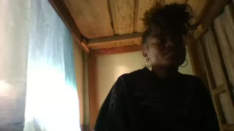 dollepoupee online show from October 7, 2025, 12:35 pm