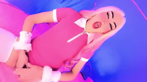 dolls_angel online show from April 22, 2026, 10:39 am