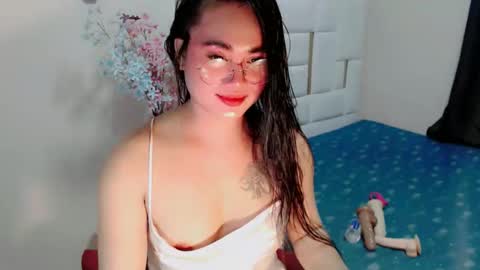 Snapshot of dolly_yume chatting on September 16, 2025, 1:01 pm YUMEE online show from September 16, 2025, 1:01 pm