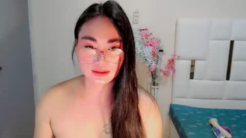 Snapshot of dolly_yume chatting on September 17, 2025, 7:54 am YUMEE online show from September 17, 2025, 7:54 am
