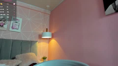 Call me Zoe  online show from December 7, 2024, 10:01 am