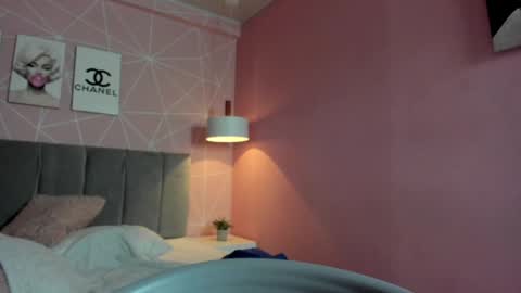 Call me Zoe  online show from January 27, 2025, 5:25 am