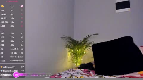 Dolly online show from December 9, 2024, 10:09 pm