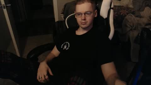 doloresman online show from February 18, 2025, 9:10 am