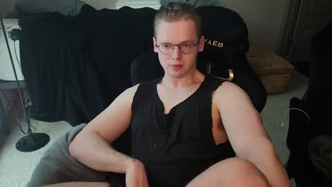 doloresman online show from April 17, 2026, 9:40 pm