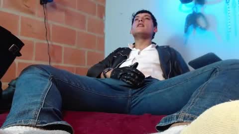 Diego Castell online show from October 14, 2025, 9:37 pm