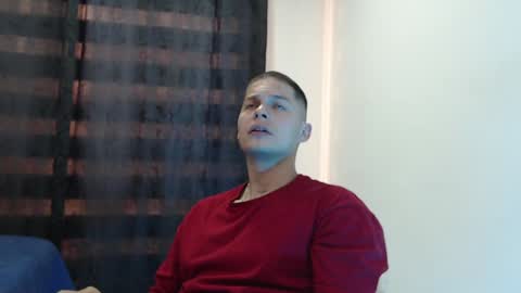 Snapshot of dom_craw chatting on December 10, 2024, 9:33 pm Domimick Crawford online show from December 10, 2024, 9:33 pm