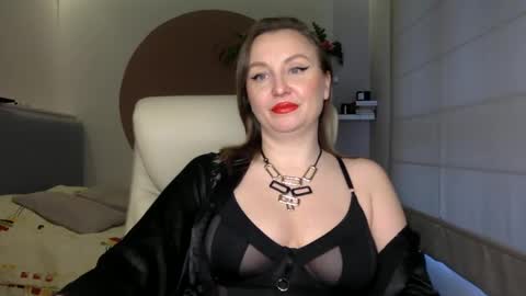 Snapshot of dom_mummy chatting on March 8, 2025, 6:32 am DOM MUMMY online show from March 8, 2025, 6:32 am