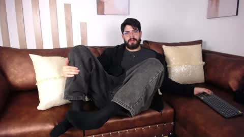 domboy  online show from June 5, 2026, 8:58 pm