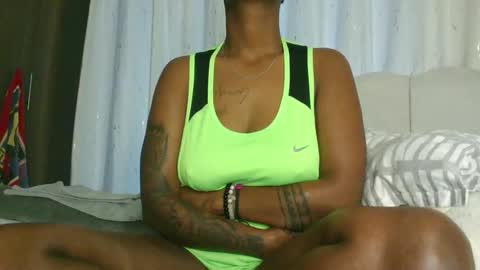 Snapshot of domecesy chatting on October 23, 2025, 2:49 pm Amarie noels online show from October 23, 2025, 2:49 pm