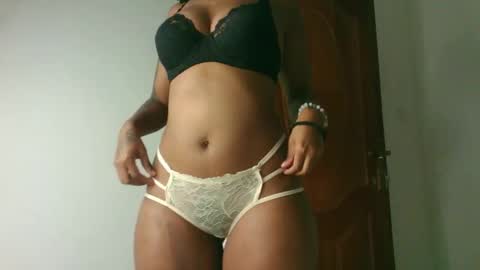 Snapshot of domecesy chatting on November 11, 2025, 8:31 pm Amarie noels online show from November 11, 2025, 8:31 pm