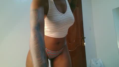 Snapshot of domecesy chatting on November 17, 2025, 10:59 pm Amarie noels online show from November 17, 2025, 10:59 pm