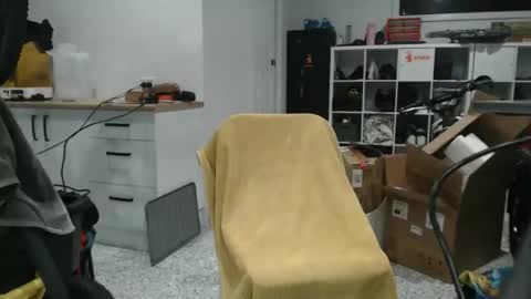 dominantblonde93 online show from April 4, 2026, 1:08 pm