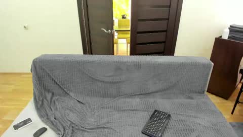 Dominic online show from April 12, 2026, 10:09 am