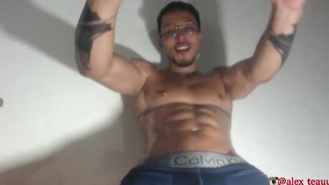 Snapshot of dominic_donnovan chatting on November 15, 2025, 9:06 am DOMI online show from November 15, 2025, 9:06 am