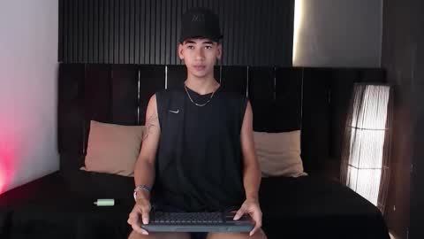 Dominic online show from November 28, 2025, 11:18 pm