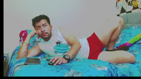 dominic_lux online show from April 13, 2026, 2:28 am