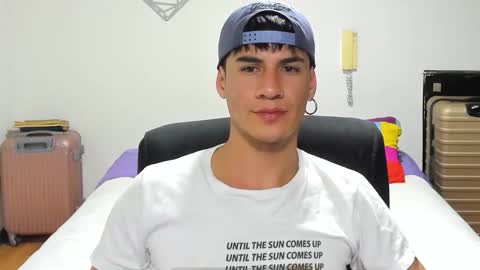 Snapshot of dominic_radccliffe chatting on September 18, 2025, 4:03 am Your real love online show from September 18, 2025, 4:03 am