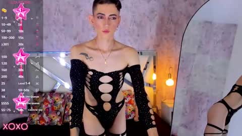 Dominic online show from September 19, 2025, 2:18 pm