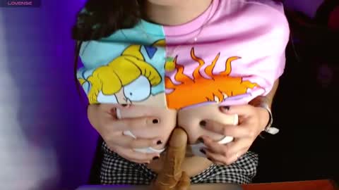   online show from September 21, 2025, 5:42 am