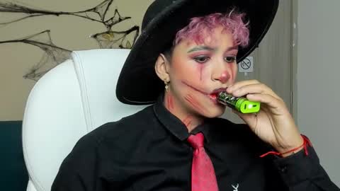 Snapshot of dominick_joness chatting on October 12, 2025, 4:22 am Dominick online show from October 12, 2025, 4:22 am