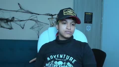 Snapshot of dominick_joness chatting on October 18, 2025, 5:32 am Dominick online show from October 18, 2025, 5:32 am