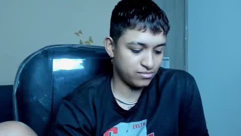 Snapshot of dominick_joness chatting on November 15, 2025, 3:52 pm Dominick online show from November 15, 2025, 3:52 pm