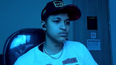 Snapshot of dominick_joness chatting on November 20, 2025, 2:56 am Dominick online show from November 20, 2025, 2:56 am