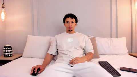 Dominick Star online show from December 16, 2025, 3:44 am