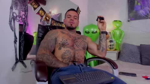 dominickane online show from October 30, 2025, 11:33 am