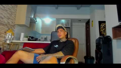 Only fans Ronnie col---InstaRonniecolleman  online show from October 27, 2025, 1:53 am