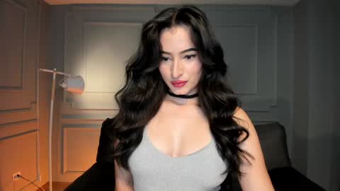 Snapshot of dominiquevega_ chatting on January 13, 2025, 12:51 am Dominique online show from January 13, 2025, 12:51 am