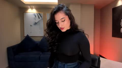 Snapshot of dominiquevega_ chatting on March 5, 2025, 8:10 pm Dominique online show from March 5, 2025, 8:10 pm