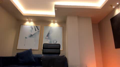 Snapshot of dominiquevega_ chatting on March 9, 2025, 2:50 am Dominique online show from March 9, 2025, 2:50 am