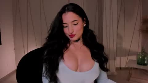 Dominique online show from July 29, 2026, 8:07 pm